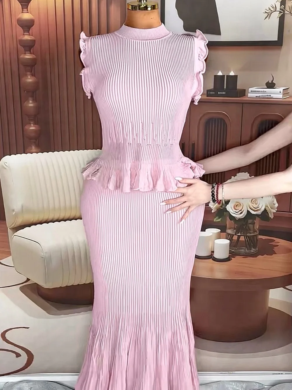 Elegant Pink Ruffle Knit Set - Picture 1 of 4